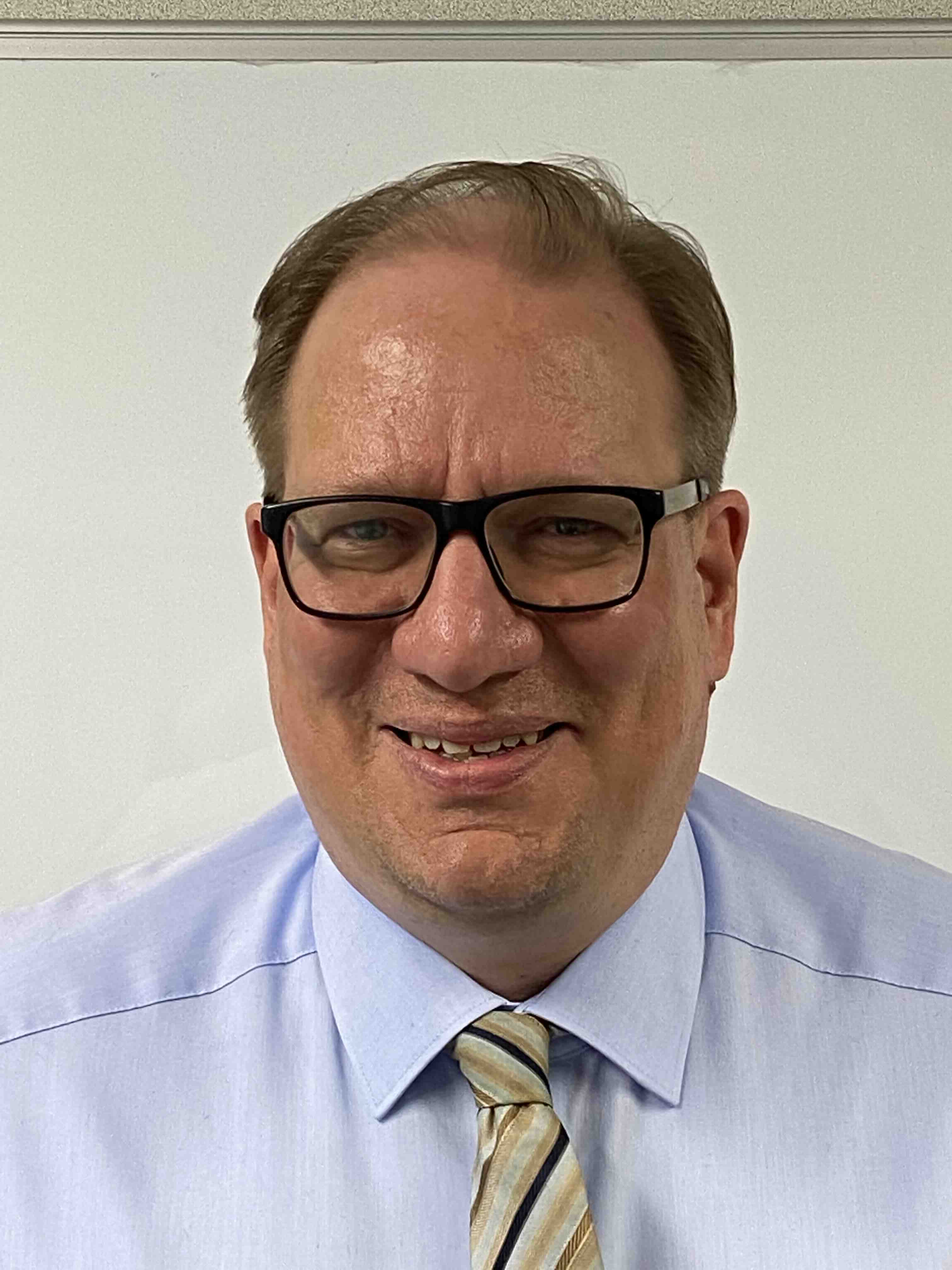 Mr Andreas Hutzenlaub