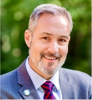 Commander (ret) Christopher Hewlett