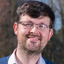 Dr Lewis Vidler